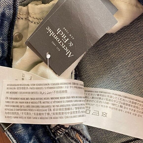 Abercrombie & Fitch signature collection ankle flare jean new - Picture 8 of 15